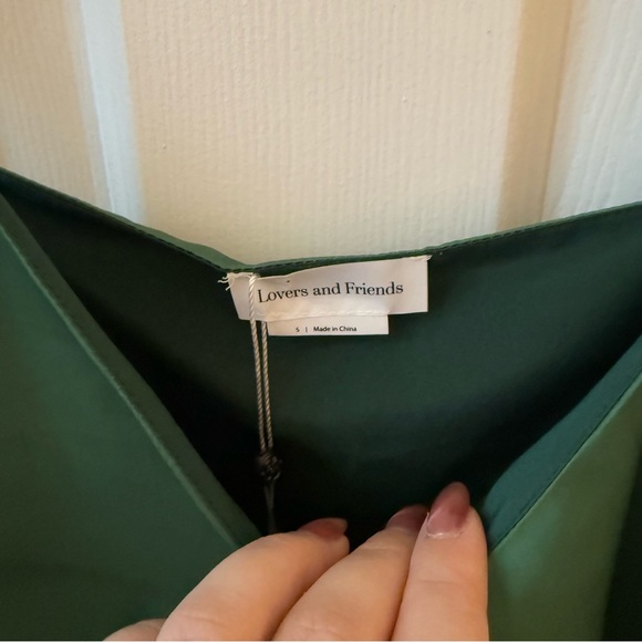 NWT Lovers & Friends Laguna Top in Green Size Small Satin Ruffles - Picture 16 of 16